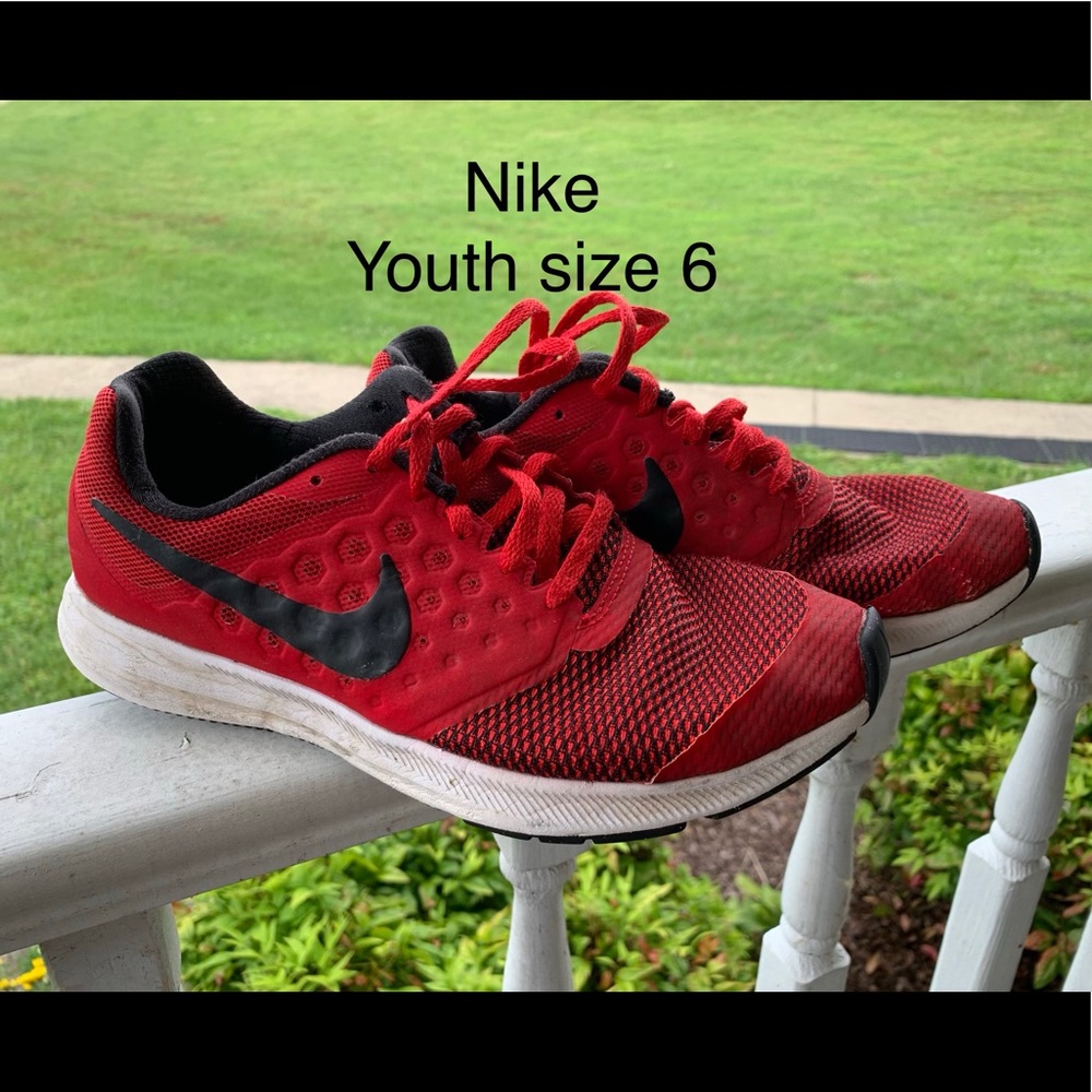 Boy’s Ref Nike Shoes